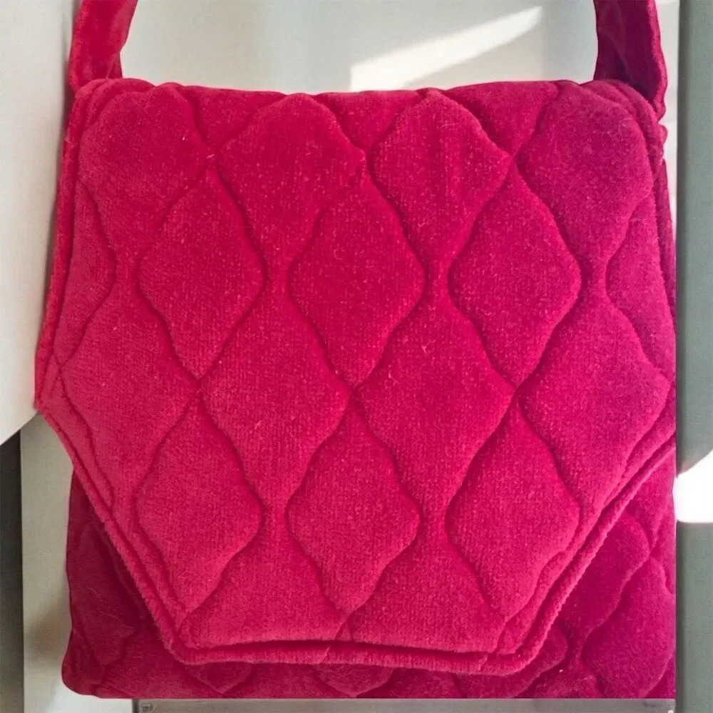 Carpet Bags of America Vintage 1960’s Red Quilted Floral Ribbon Shoulder Bag